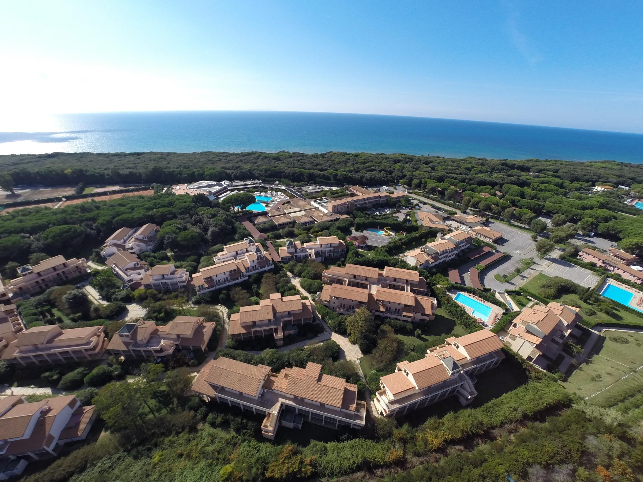 Garden Toscana Resort San Vincenzo Exterior photo